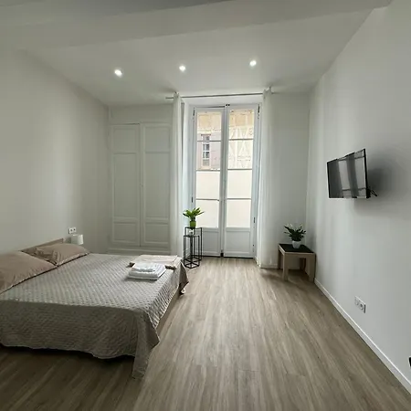 -b -t1, Centre-ville-le Marcadieu Apartment
